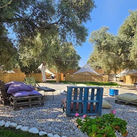 Ruina Glamping Campingplads *